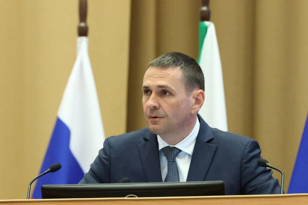 Дмитрий Демешин лишил себя привилегии