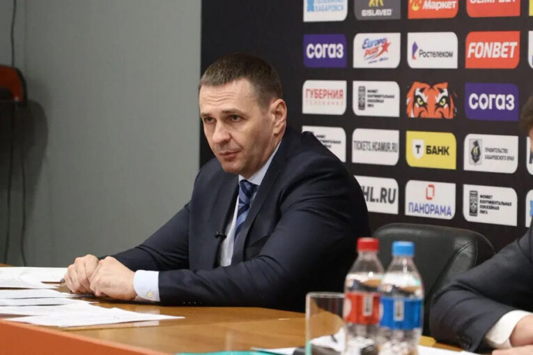 Дмитрий Демешин обсудил с «Амуром» итоги сезона