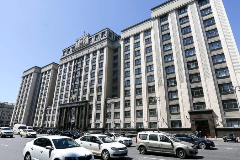 ЕР выступила против строительства платных дорог без обеспечения бесплатного альтернативного проезда