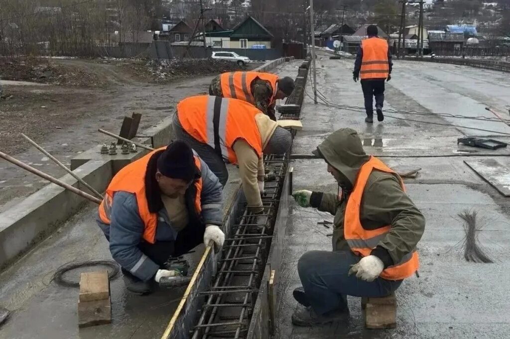 В Облучье возобновили строительство моста через Хинган