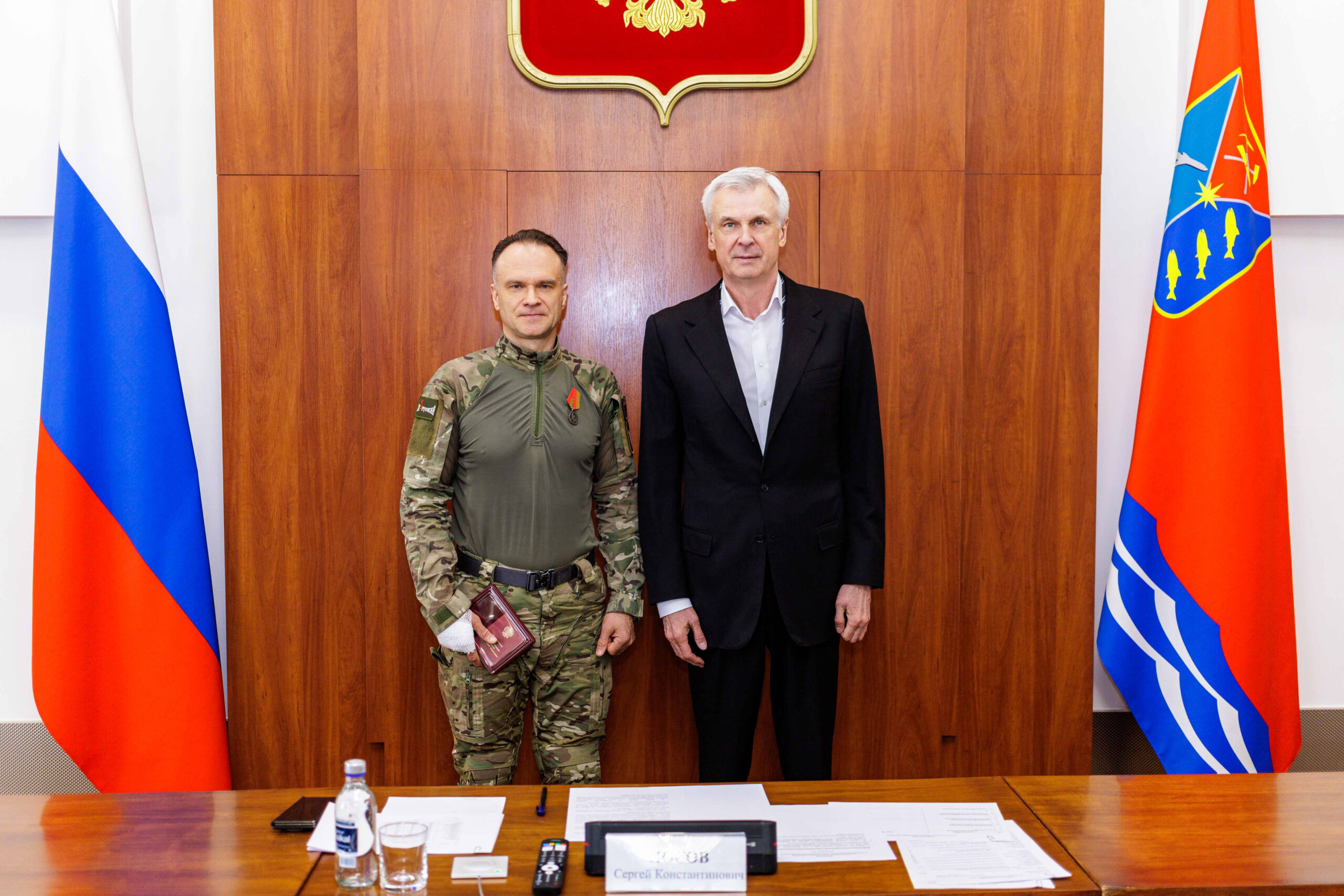 На Колыме медалью Жукова наградили общественника-авиатора