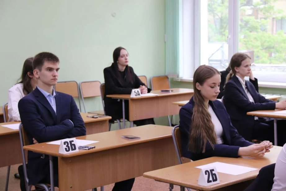Самый массовый ЕГЭ: более пяти тысяч выпускников