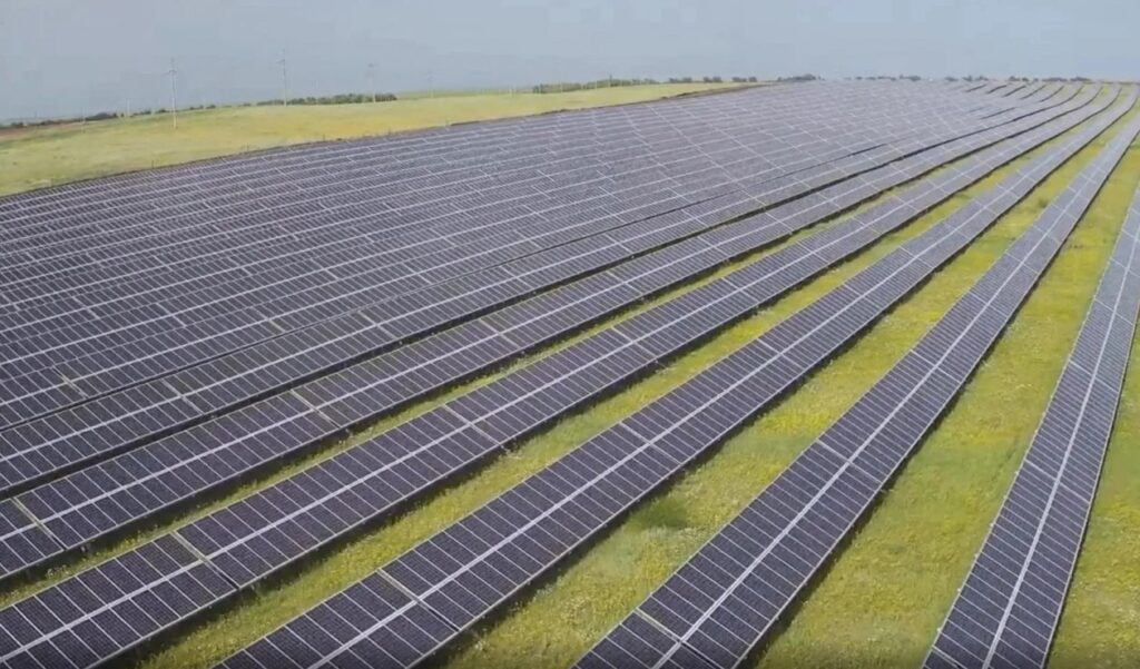 В ЕАО строят солнечные электростанции