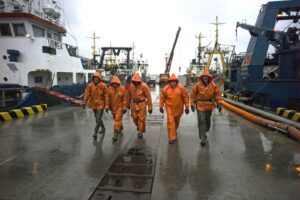 В сетях успеха: кто из рыбаков Дальнего Востока не боится ни санкций, ни шторма