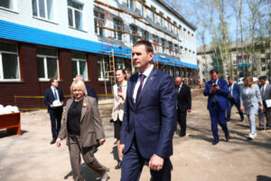 Подготовка к учебному году в Хабаровском крае – на контроле Дмитрия Демешина