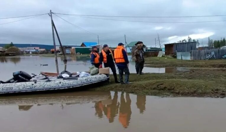 Крупные компании Якутии будут помогать подтопленцам