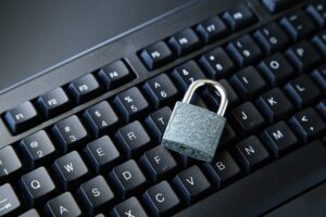 Приамурский правозащитник добился снятия блокировки счета участника СВО