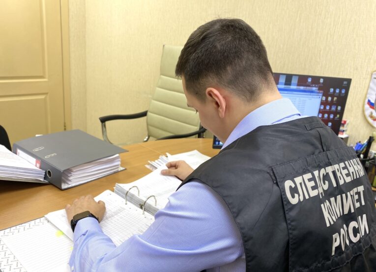 В Магаданской области мошенник обманул взяточника