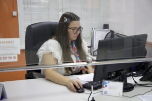 400 человек старшего возраста
