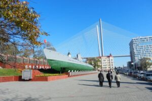 Хроника дня ДФО: памятник Солженицыну, алкоголь до 23:00, мошенники в Приморье