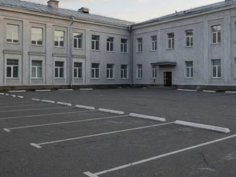 В Приамурье чиновника оштрафовали за непринятую парковку