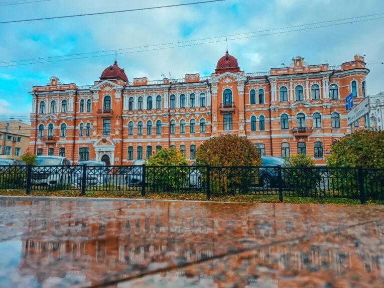 Хроника дня ДФО: арендное жилье в Чите, Кожемяко, Трутнев, мошенничество хирурга